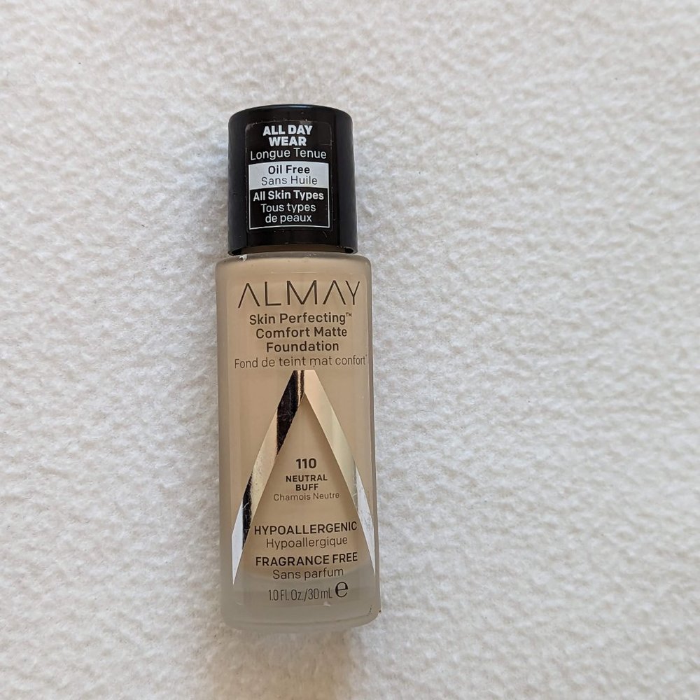 Neutral Buff 110 Skin Perfecting Comfort Matte Foundation Hypoallergenic Almay - Picture 3 of 9